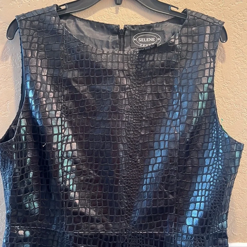 Vintage Selene Sport Women’s Black excellent condition faux crocodile sk…